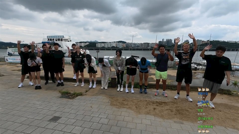 b1f0953d5fd32263cf8038efd251d116_1758183313_2748.jpg